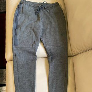 Nike Tech Fleece Jogger Men's Medium